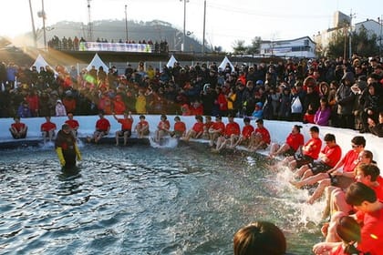 3day Korea winter private tour to Nami, Ski Resort and Ice Fishing Festival