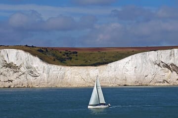 Kent Day Tour: Canterbury Cathedral and Dover Cliffs