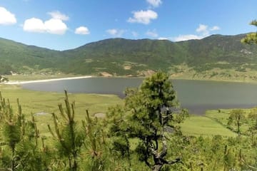 Horse Riding Tour at Lashi Lake in Lijiang