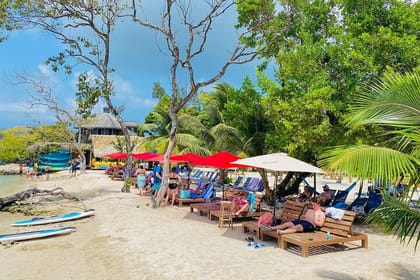 Roatan Wildlife & Private Beach Getaway