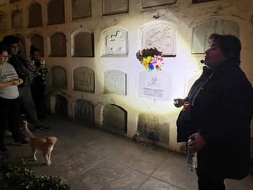 Night Tour of Presbítero Maestro Cemetery in Lima