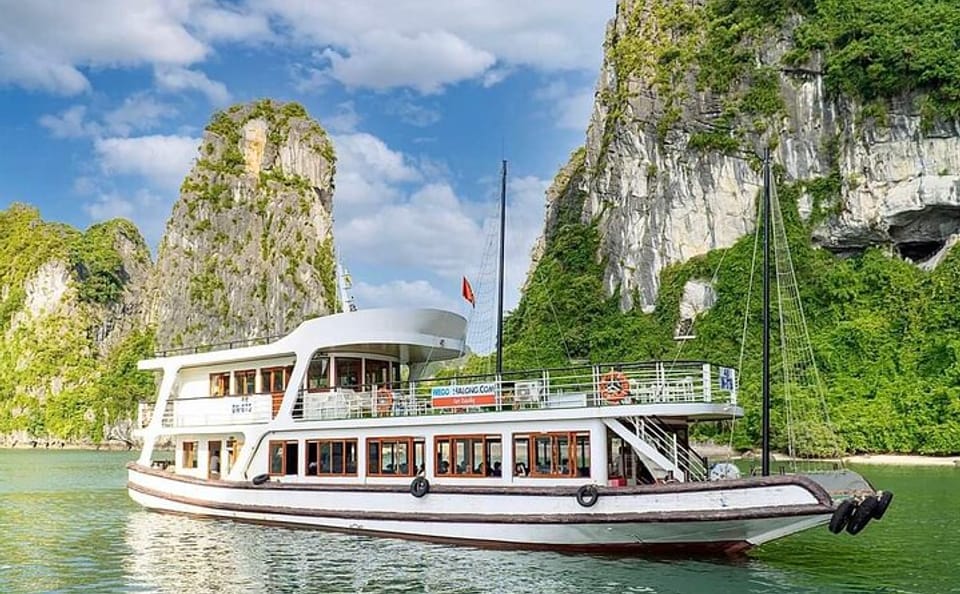 Halong Bay Day Trip: Kayaking and Cave Exploration Tour