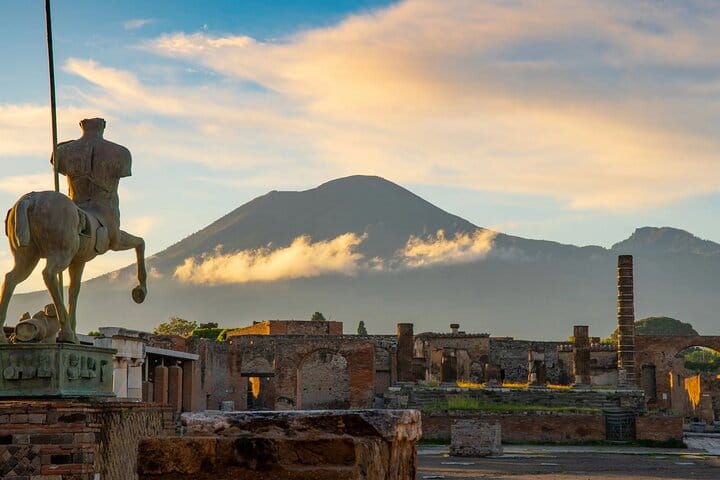 Full Day Private Tour from Naples to Pompeii, Sorrento and Cetara 2
