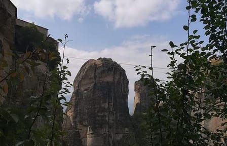 Day Tour from Athens to Meteora and Thermopylae with Dinner