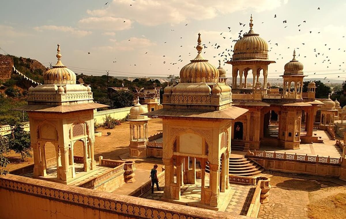 Rajasthan Magnificent Fort, Palaces & Village Tour from Jaipur