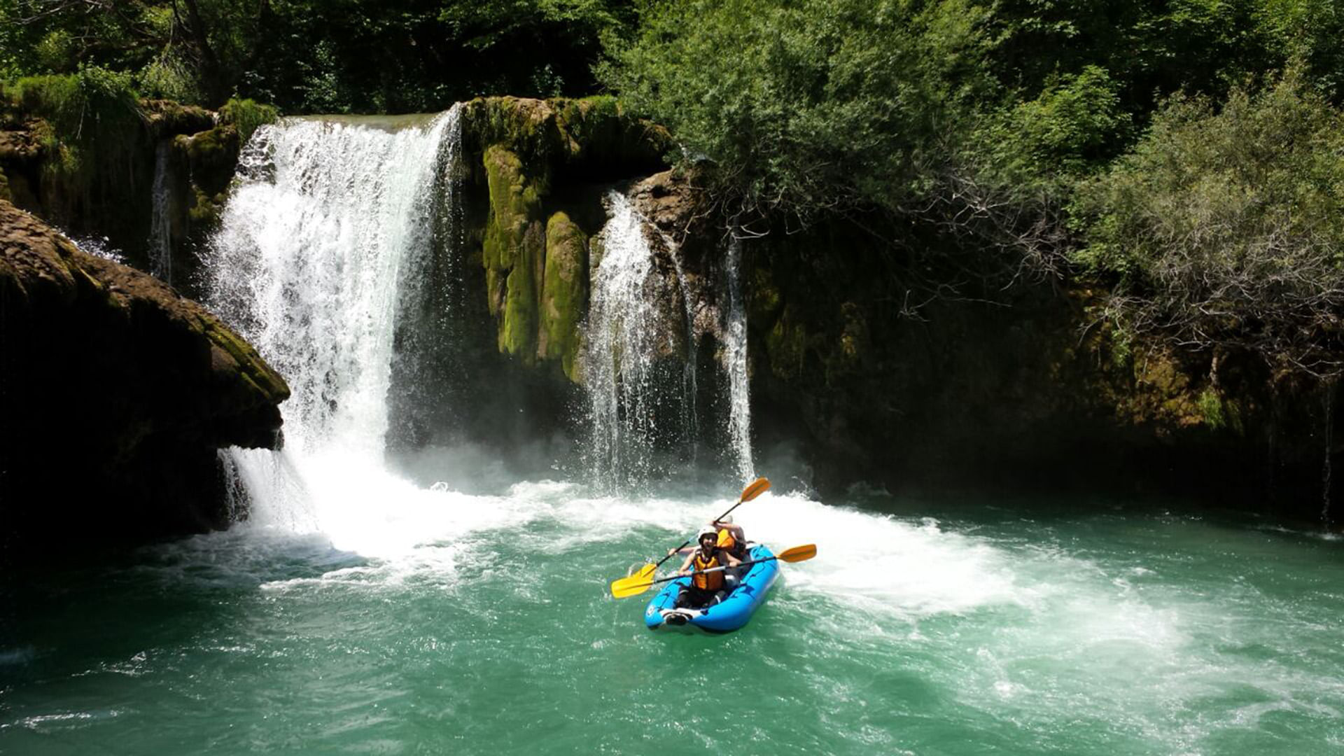 Kayaking Mreznica Canyon