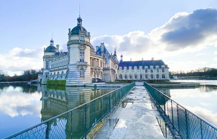 Private 2-Hour Walking Tour of Chantilly's History and Architecture