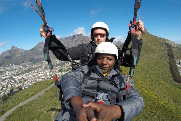 Cape Town Half-Day Tandem Paragliding and Wine Tasting Tour