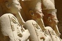 Luxor Valley of the kings, Temple Hatshepsut, colossi of Memnon 2