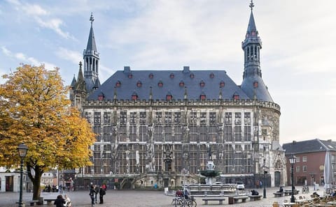Private Tour of Historical Monschau and Aachen Cities