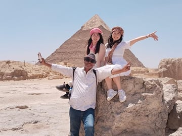 Giza Pyramids and Grand Egyptian Museum Private Tour