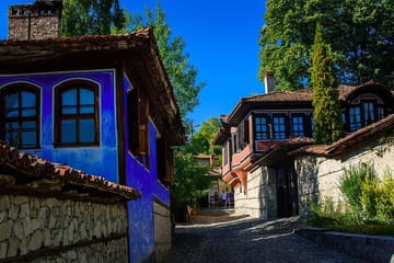 Full-Day Paragliding Adventure with Lunch in Koprivshtica