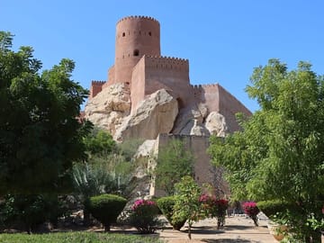4-Day Cultural and Adventure Tour in Oman’s Al Hadd and Al Hamra