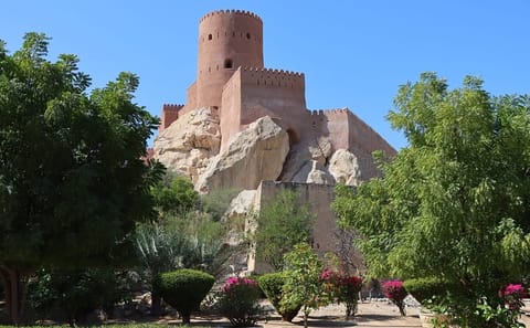 4-Day Cultural and Adventure Tour in Oman’s Al Hadd and Al Hamra