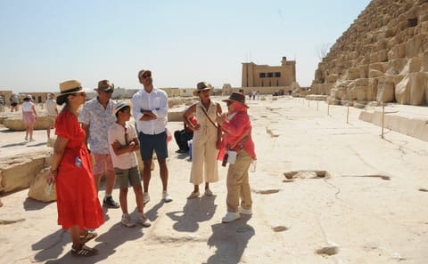 Private Cultural Tour of Grand Egyptian Museum and Pyramids