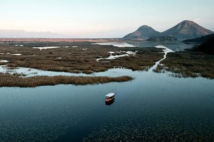 Private Skadar Lake National Park Tour with Wooden Boat and Wine