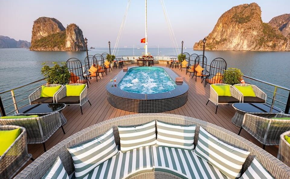Luxury Halong Bay Day Cruise – Amethyst Luxury from Halong