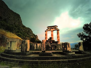 Private Day Tour from Athens to Delphi Archaeological Site