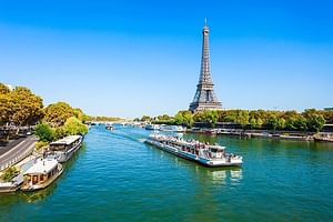 One Hour Seine River Cruise with Recorded Commentary