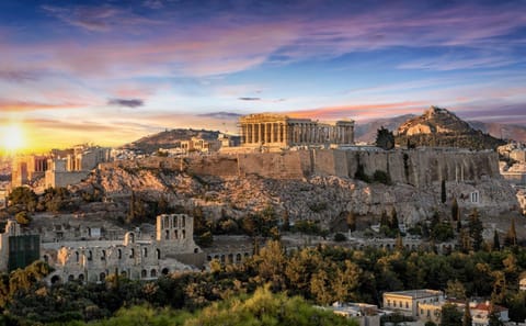 Seven-Day Northern Greece Tour: Meteora, Delphi, Thessaloniki