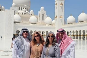 Private City Tour of Abu Dhabi with Pickup from Dubai