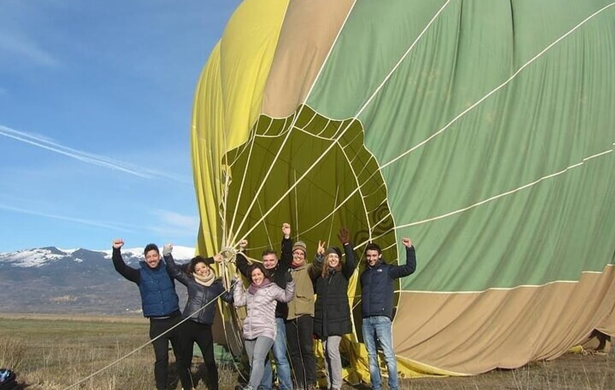 Sunrise Hot Air Balloon with Berber Breakfast