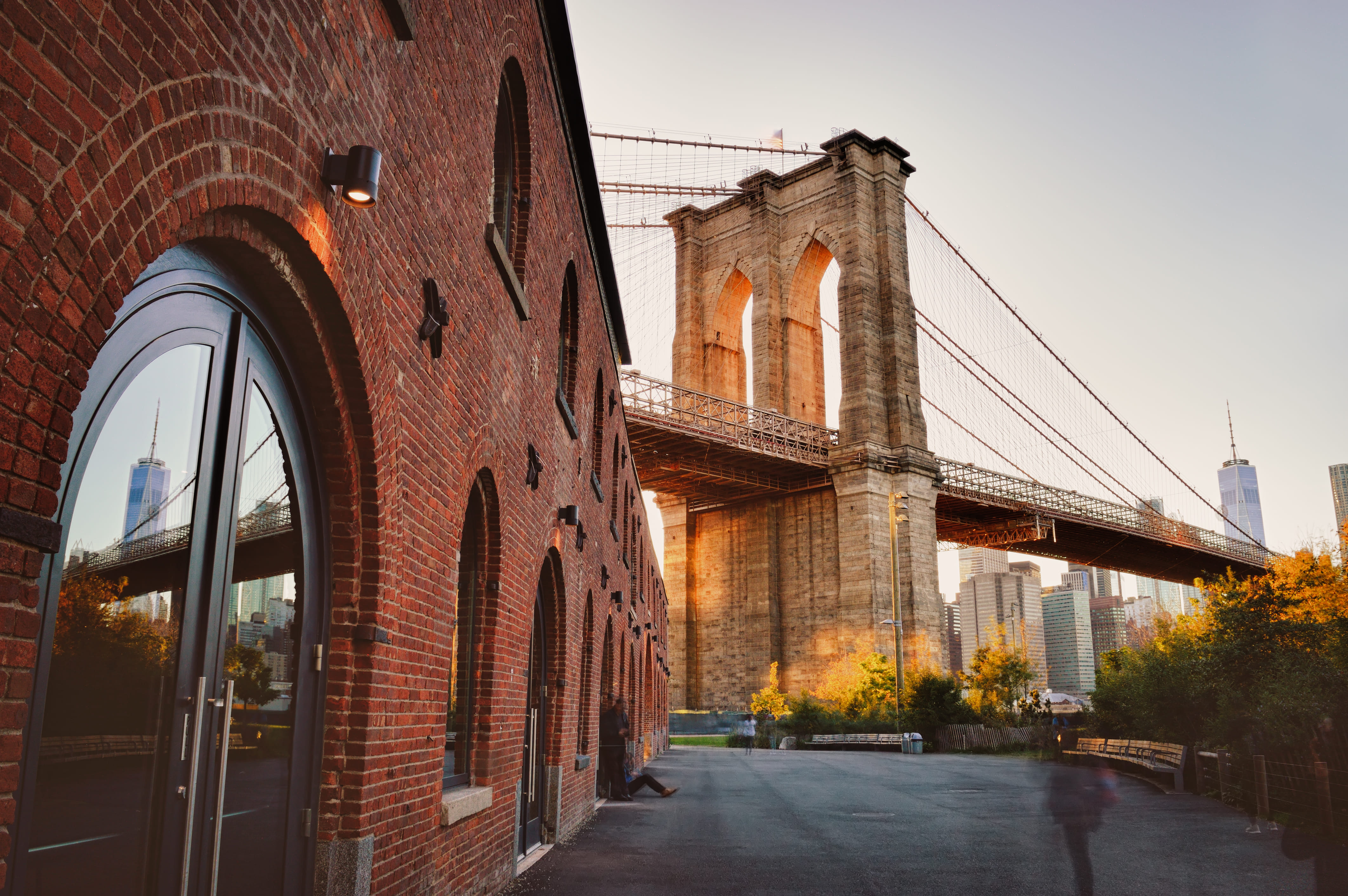 Brooklyn Bridge & DUMBO Sunset Walking Tour