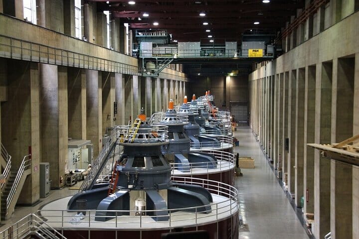 Small Group Hoover Dam, Powerplant & O'Callahan Bridge Tour 4