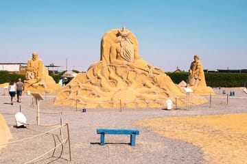 Sand City Tour with Tickets and Private Transfer from Hurghada