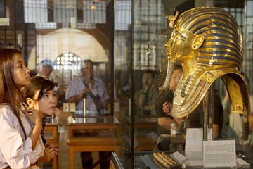 Giza Pyramids, Sphinx, and Egyptian Museum Private Tour