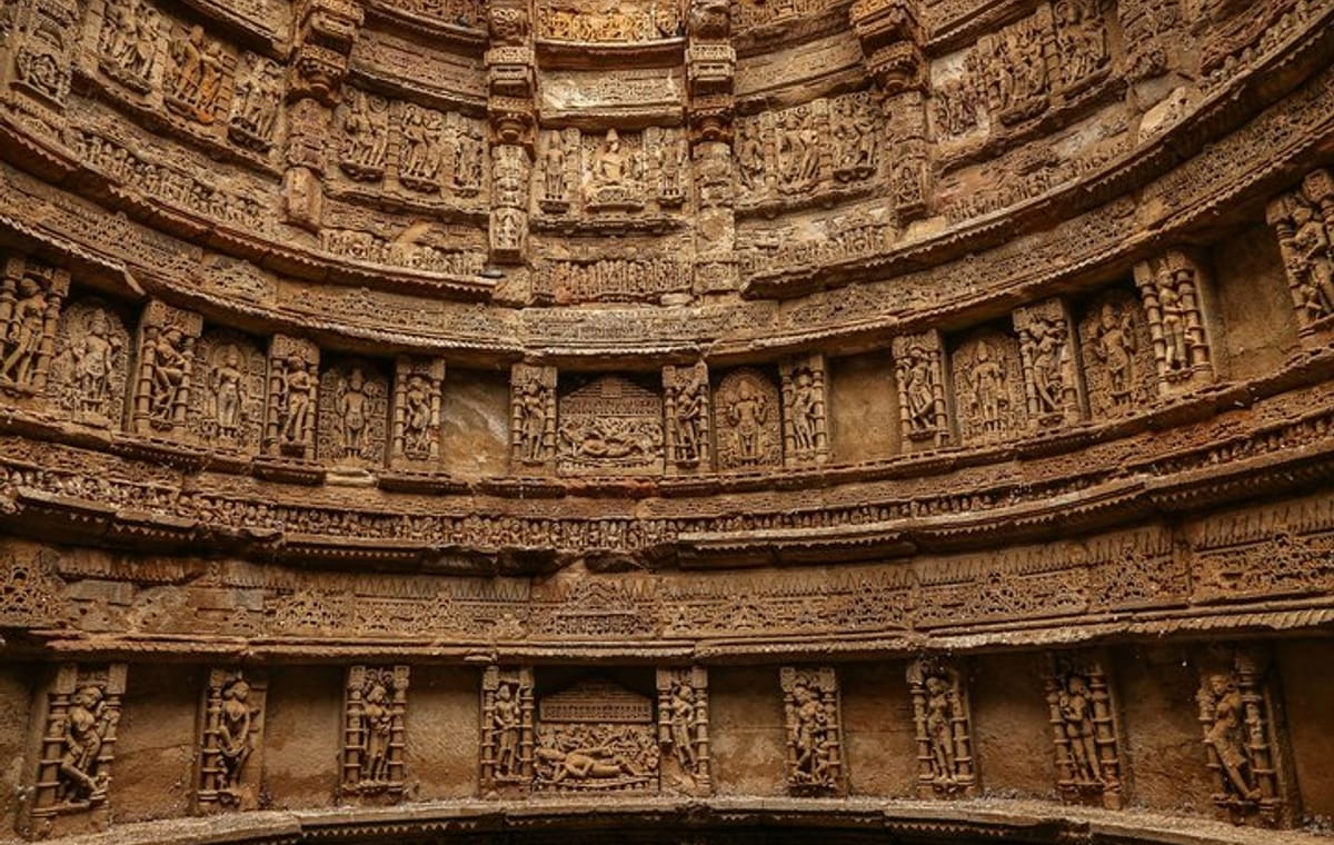 Historical Sights, Regal Cities & Wildlife Sanctuaries of Gujarat