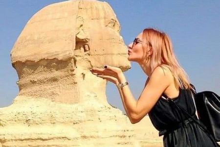 Giza Pyramids Photo Session: Capture Stunning Memories at Iconic Sites