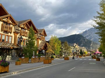 4-Day Adventure Tour of Banff and Yoho National Parks