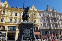 Private Zagreb Walking Tour with WWII Tunnels and Funicular Ride 10