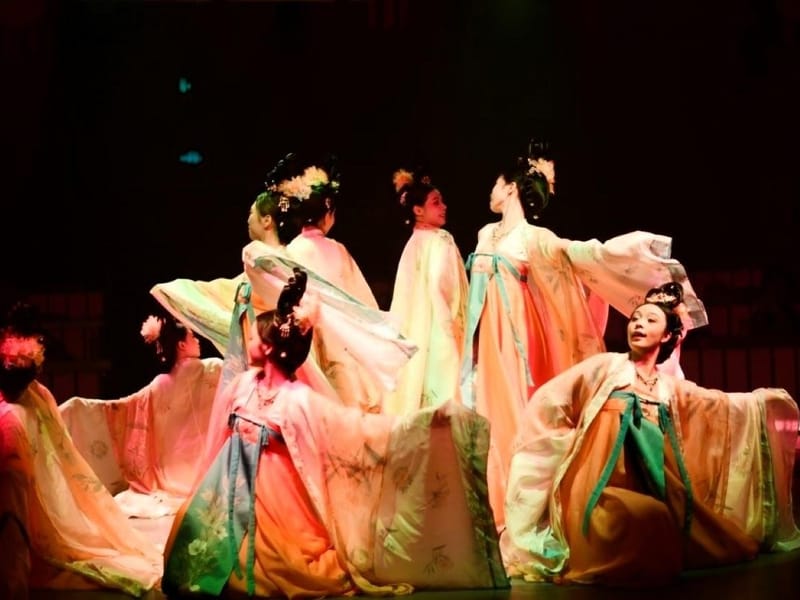 Dali Etiquette Banquet: Immersive Royal Feast Experience