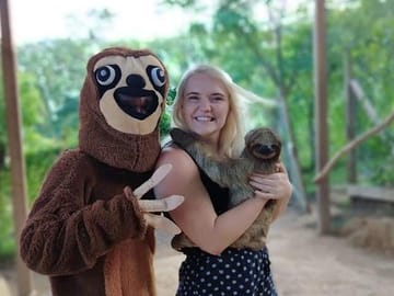 Zipline Adventure and Wildlife Encounter in West End, Honduras