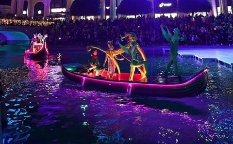 Land of Legends Night Show Tour with Transfers from Alanya