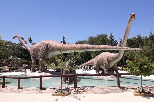 Family Day from Chania: CRETAquarium, Dinosauria Park, Heraklion 