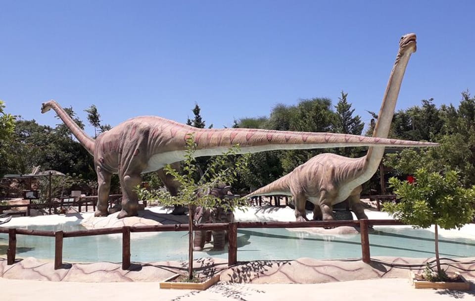 Family Day Tour: CRETAquarium, Dinosauria Park & Heraklion
