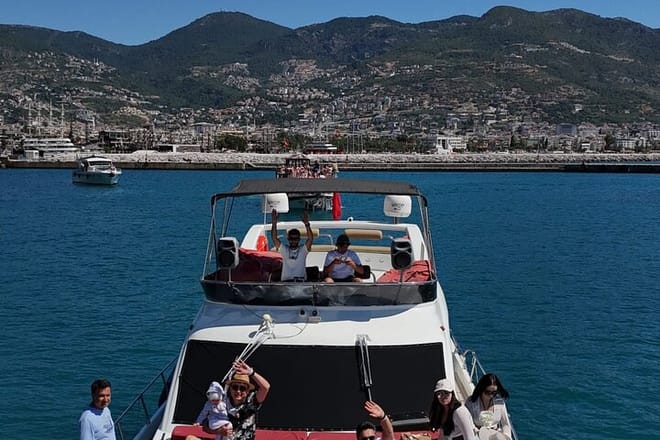 All-Inclusive Private Yatch Tour in Alanya 3