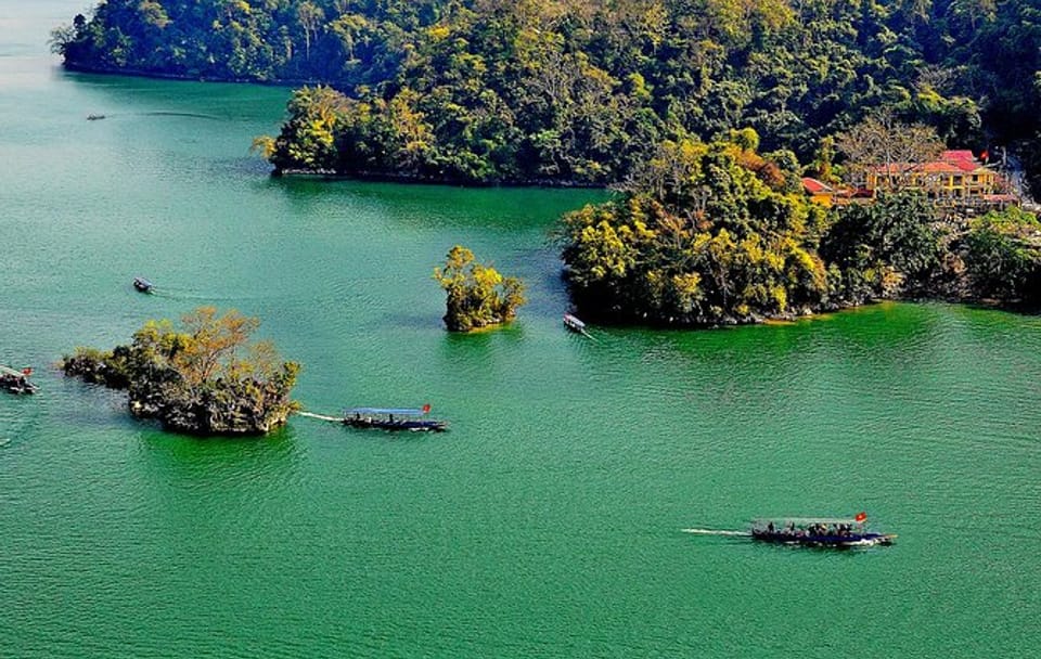 Adventure in Ban Gioc Waterfall – Ba Be Lake – Halong Bay 5 days 4 nights