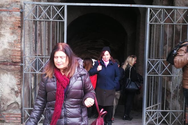Group tour, Pompeii and wine & food tasting winery Cantina del Vesuvio (6 hours) 9