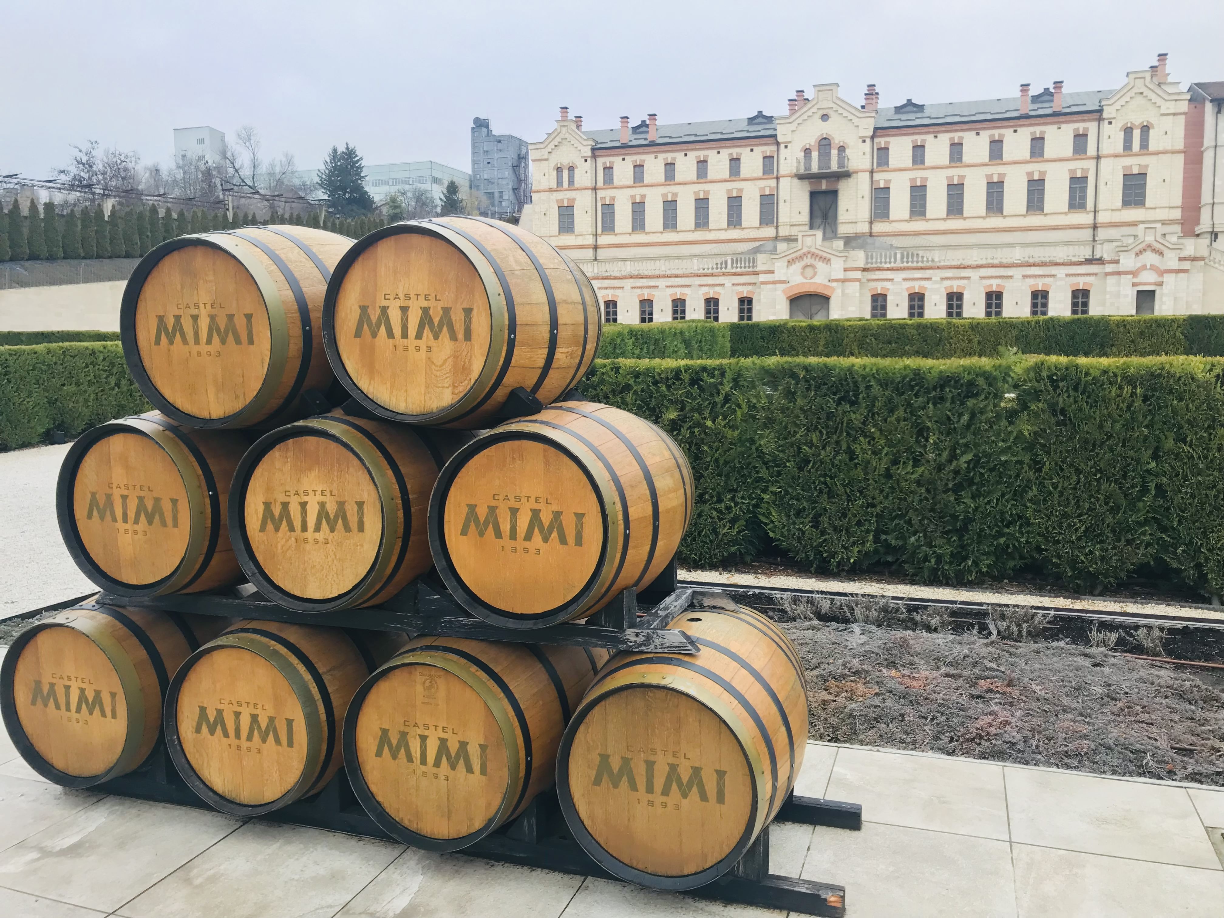 Castel Mimi has a truely mighty courtyard that features evergreen garden