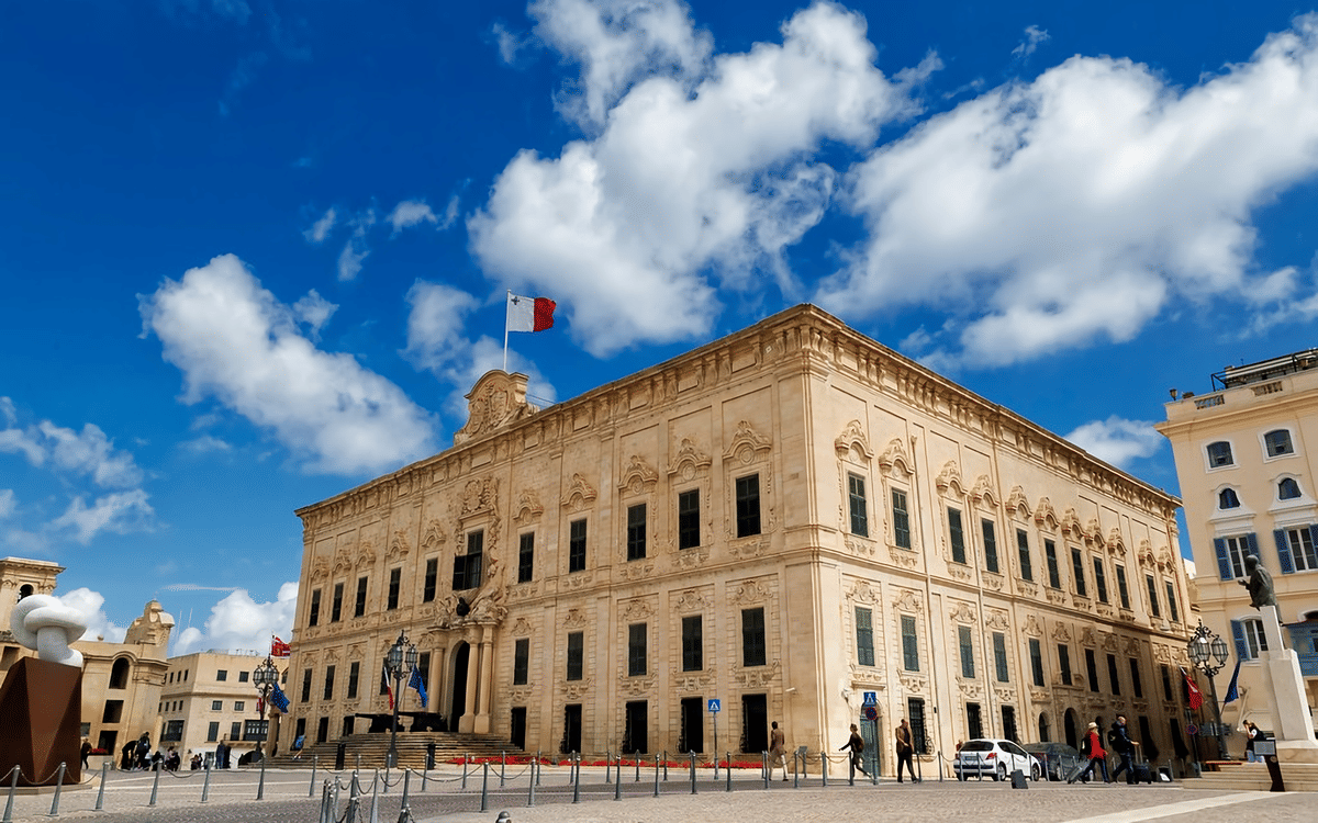 Afternoon Valletta Harbour Cruise and Free Time In Sliema (Including Guide and Transport)