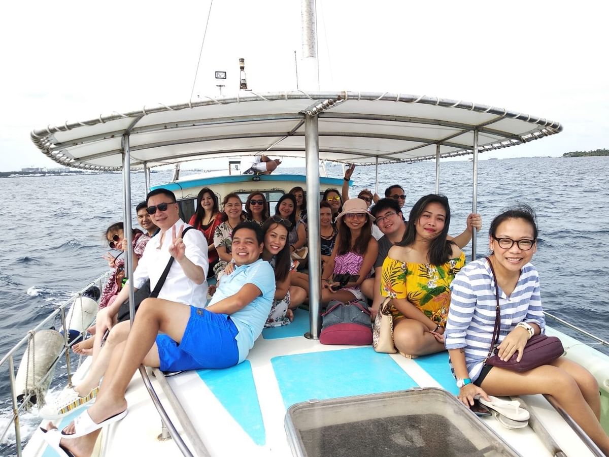 Maldives Dolphin Cruise, Sandbank Adventure & Local Island Tour