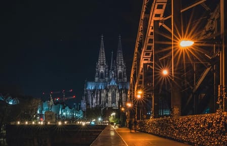 Photography Tour at Hohenzollern Bridge in Cologne