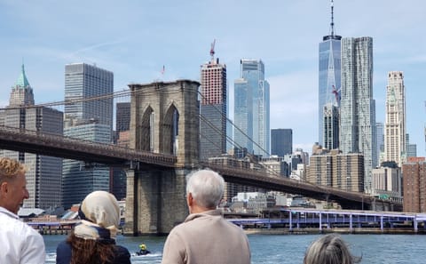 Statue of Liberty and Manhattan Skyline Boat Tour