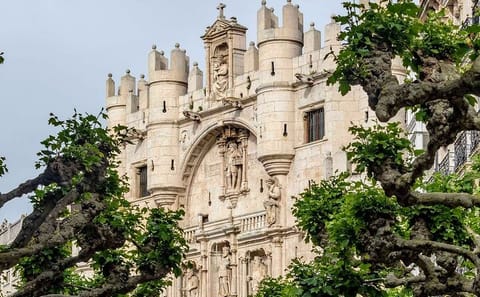 Burgos Heritage Walk: Explore Gothic Landmarks and El Cid
