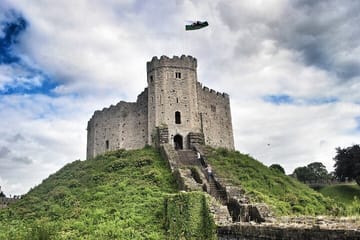 Private 2-Hour Walking Tour of Cardiff's Cultural Highlights