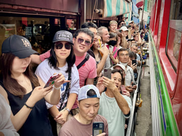 Floating Market and Railway Market Tour in Bangkok